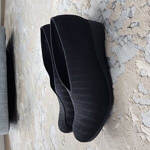 Charleston Shoe Company Black Cape Low Wedge Size 8